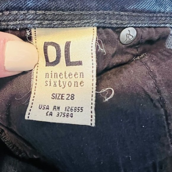 DL1961 Jeans Cindy Slim Bootcut Size 28 - Picture 7 of 8
